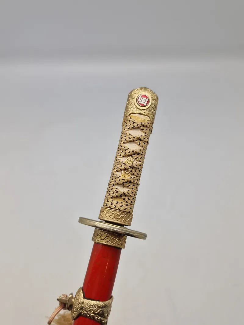 Miniature katana