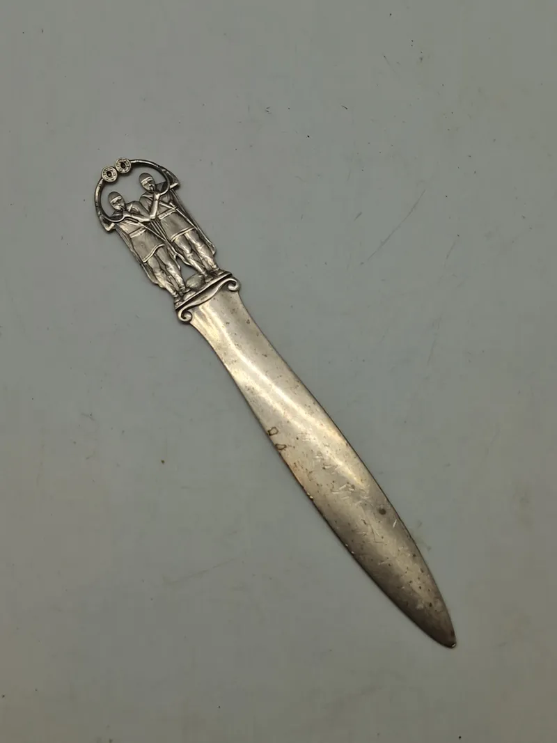 Original brevåbner fra tiden omkring ww2. Ofres givet som gave iblandt DNSAP medlemmer