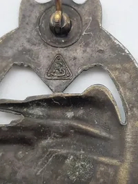 Originalt Panzerkampfabzeichen - Hersteller  A. D. Schwerdt of Stuttgart nålefæste knækket