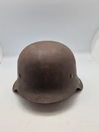 Original tysk M/42 hjelm med inderhjelm og hagerem, ww2