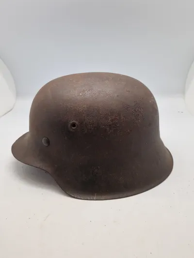 Original tysk M/42 hjelm med inderhjelm og hagerem, ww2