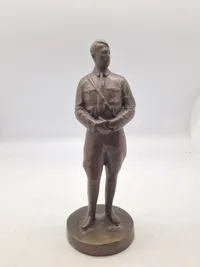 Buste af Adolf Hitler - Efterkrigs