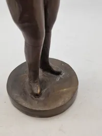 Buste af Adolf Hitler - Efterkrigs