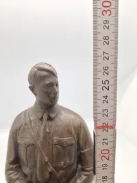 Buste af Adolf Hitler - Efterkrigs