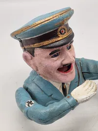 Munter Adolf Hitler sparrebøsse - Efterkrigs