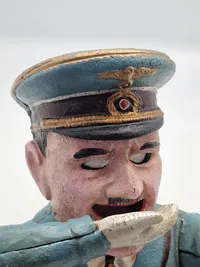 Munter Adolf Hitler sparrebøsse - Efterkrigs