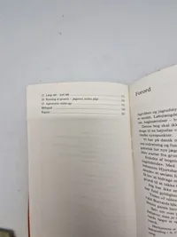 I våbenkammeret og udenfor