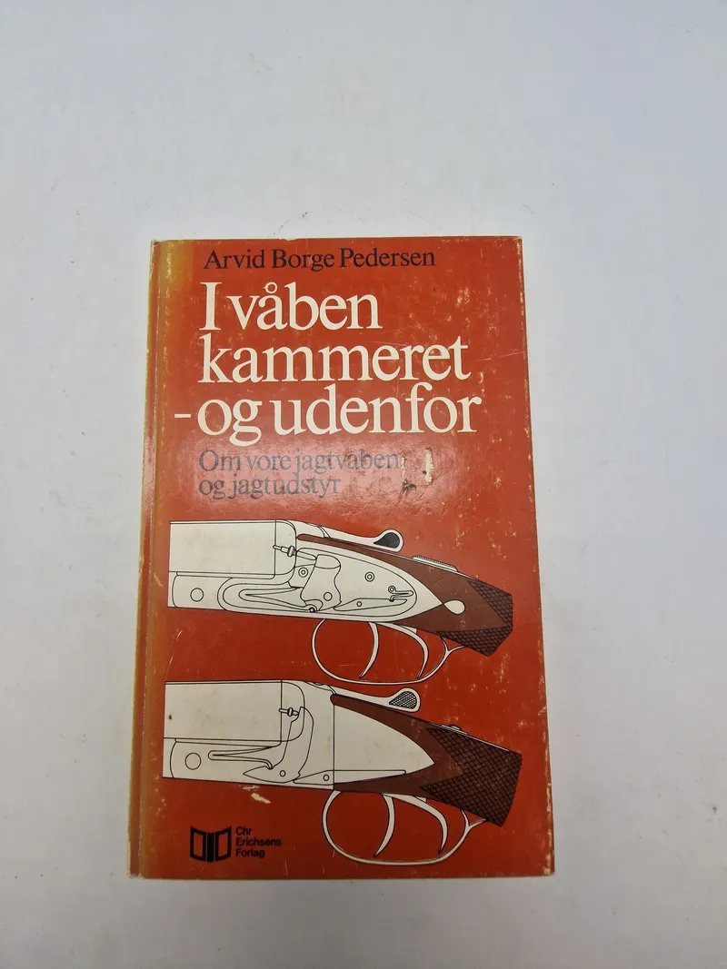 I våbenkammeret og udenfor