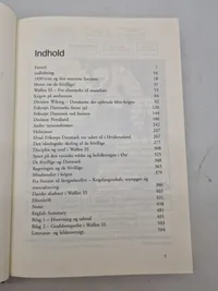 Under hagekors og dannebrog