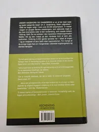 Under hagekors og dannebrog