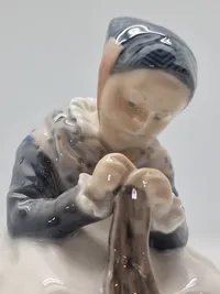 Figur, Strikkende kvinde, B&G 1314