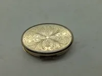 Ældre pilleæske