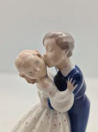 Ungdommelig Dristighed, Dreng og pige, Bing & Grøndahl figur