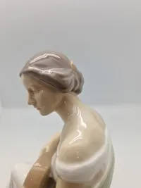 Porcelænsfigur, kvinde med guitar, Bing & Grøndahl, Danmark