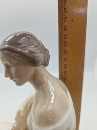 Porcelænsfigur, kvinde med guitar, Bing & Grøndahl, Danmark