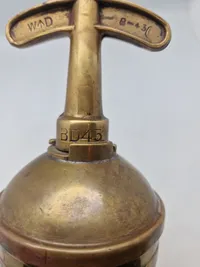 Original engelsk militær brandsprøjte fra 1943 - stemplet War department og Broad Arrow