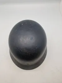 Original tysk ww2 brandhjelm med påsat mærke