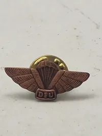 Lot originale faldskærmsvinger