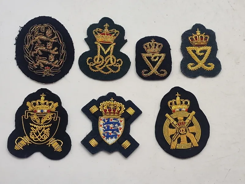 Lot originale militære mærker