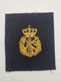 Samling originale militære mærker