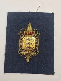 Samling originale militære mærker