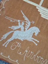 Originalt ww2 silkeflag fra 6th Airborne Division, lavet og solgt i maj dagene 1945