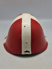 Original dansk M/41 husvagts hjelm, anvendt af modstandsbevægelsen i maj dagene