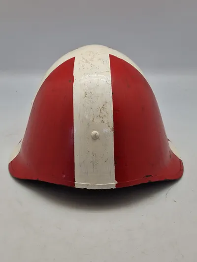 Original dansk M/41 husvagts hjelm, anvendt af modstandsbevægelsen i maj dagene