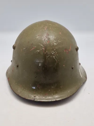 Original bulgarsk M/36 hjelm