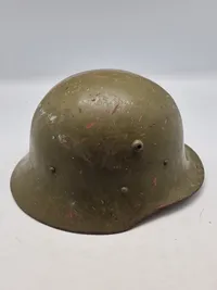 Original bulgarsk M/36 hjelm