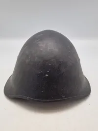 Original M/41 husvagtshjelm - næsten arsenalfrisk