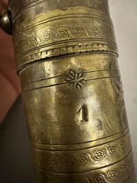 Antik kaffekværn, godt stemplet, virker