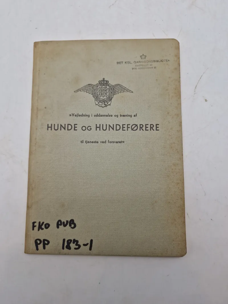 HUNDE OG HUNDEFØRERE