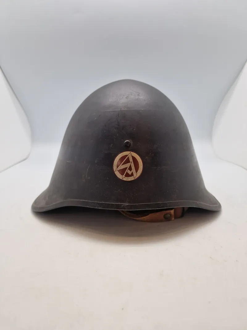 Original Dansk M41 hjelm med SA mærke, D.N.S.A.P ???