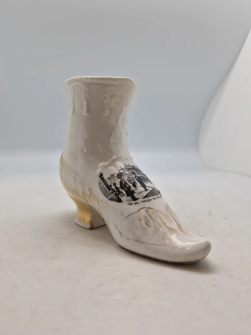 Original porcelæns sko fra vagtparaden på Amalienborg
