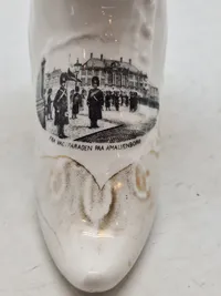 Original porcelæns sko fra vagtparaden på Amalienborg