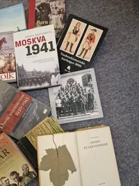 Stor samling bøger omhandlende ww2