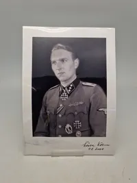 Efterkrigs foto af Søren Kam med original signatur