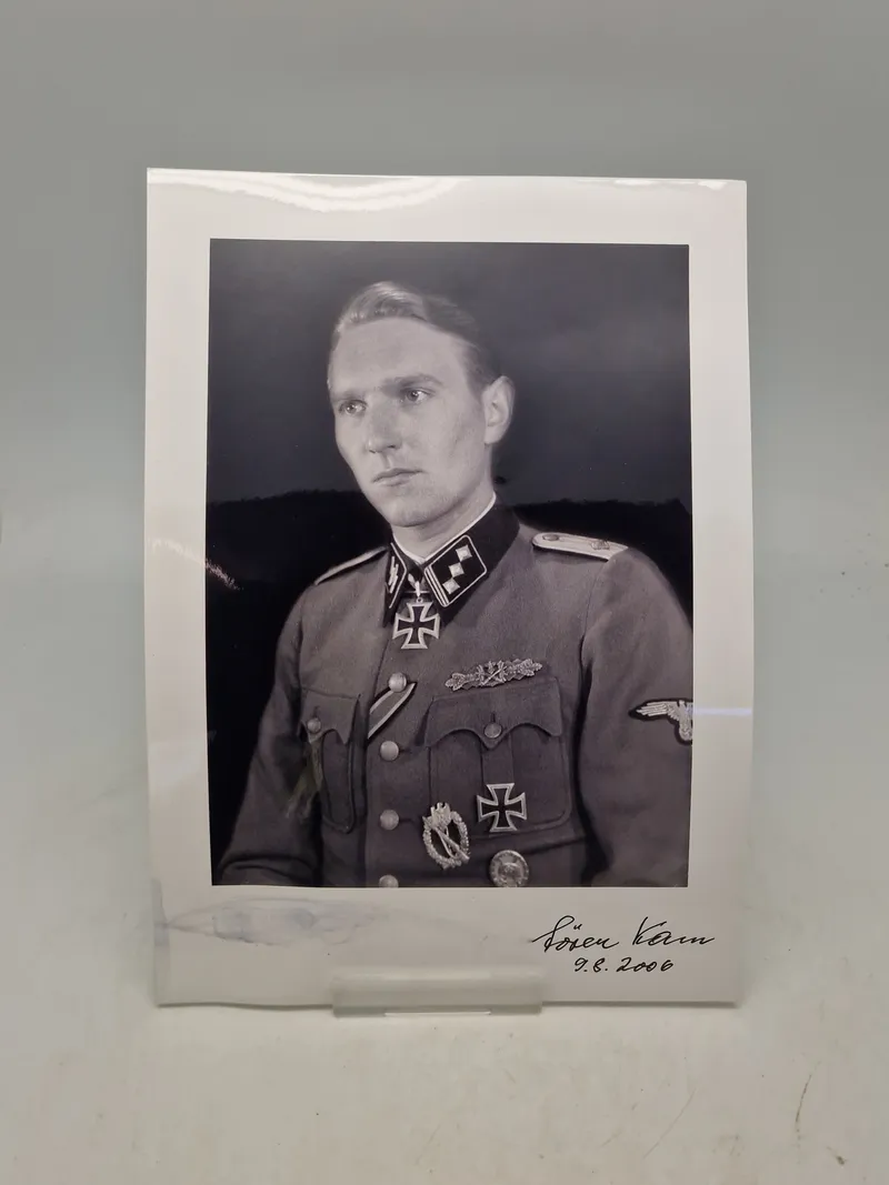 Efterkrigs foto af Søren Kam med original signatur