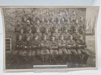 Stor samling originale billeder, soldaterbog mm fra 45-46