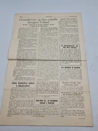 To stk originale eks af bladet “Revision” som var kendt for at støtte og hjælpe danske nazister