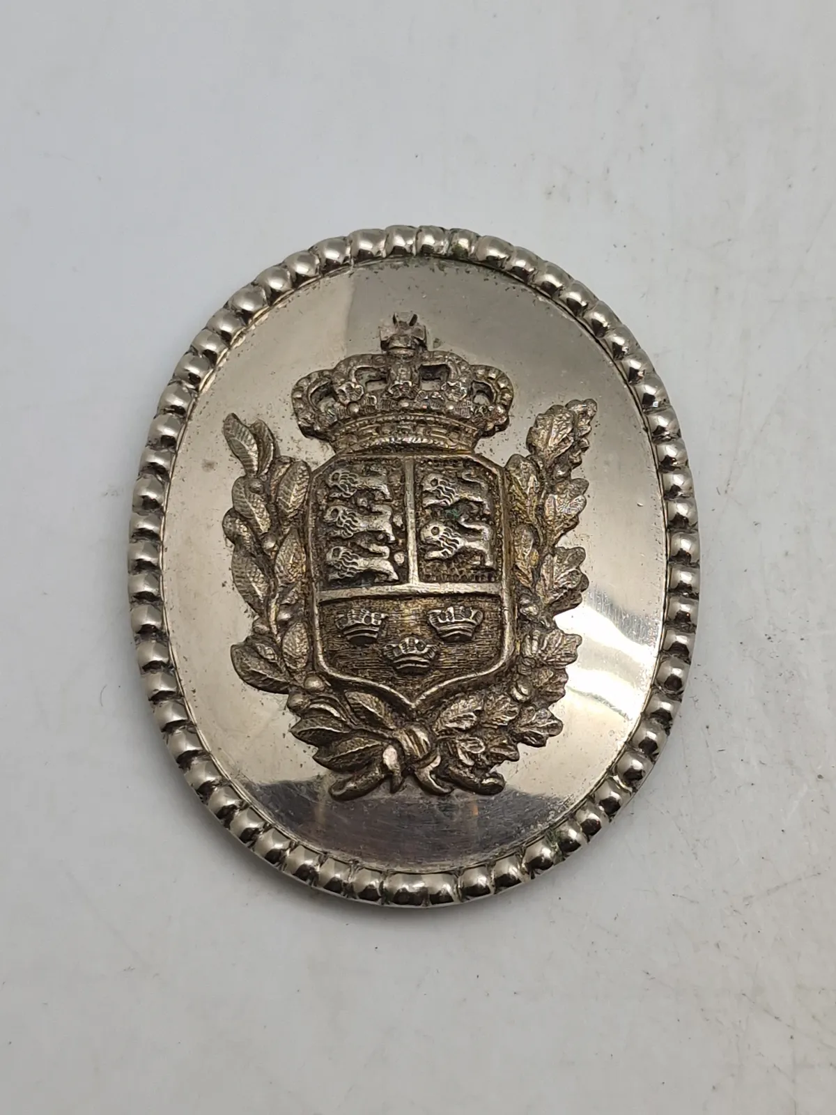 Originalt bandoler skjold fra Livgarden