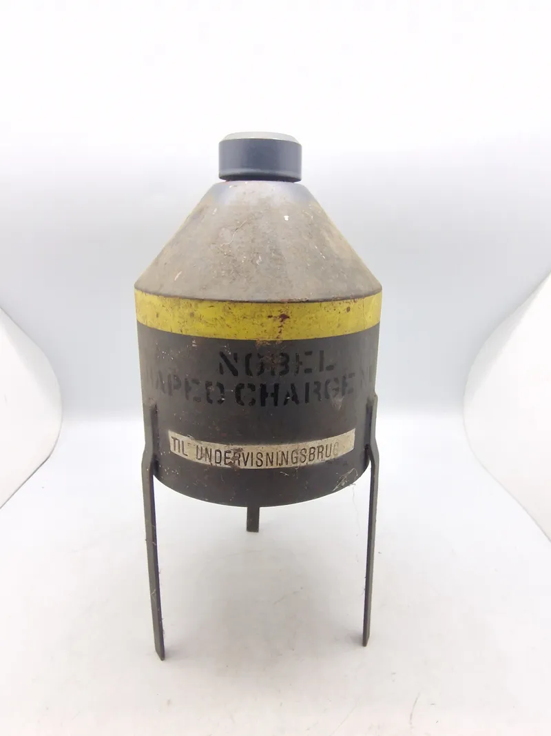 Demolition Shaped Charge
Molded explosives for demolition (M3A1) til undervisningsbrug