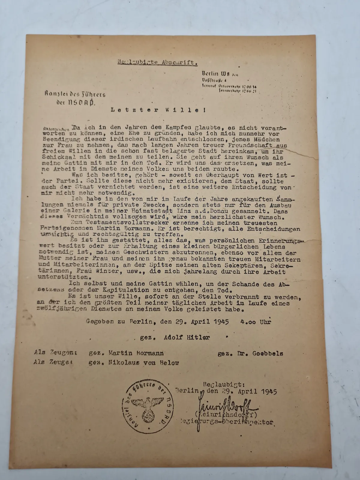 Originalt eks af Adolf Hitlers “Sidste vilje” som blev sendt rundt i alle byer efter hans død
