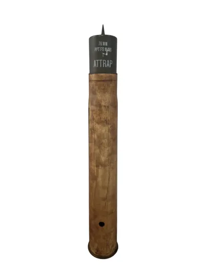 Originalt 76 mm granathylster med attrap hoved