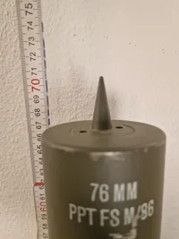 Originalt 76 mm granathylster med attrap hoved