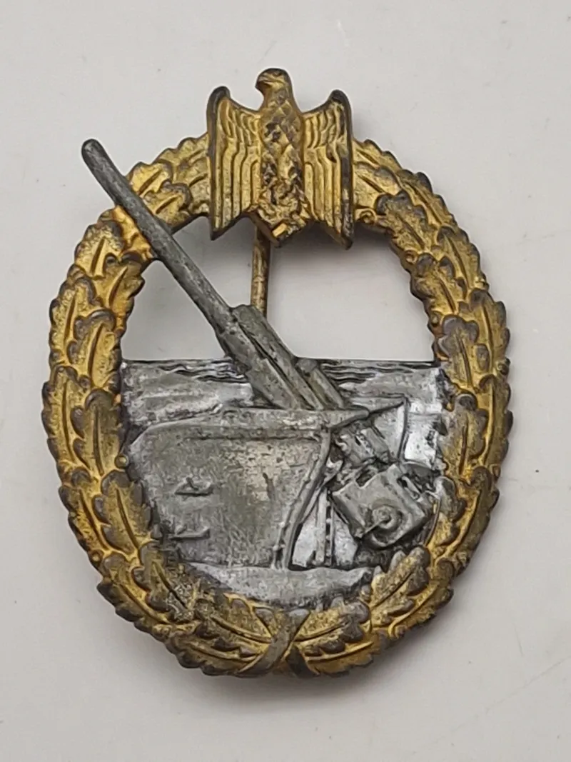 Originalt Kriegsabzeichen fur die Marine-Artillerie