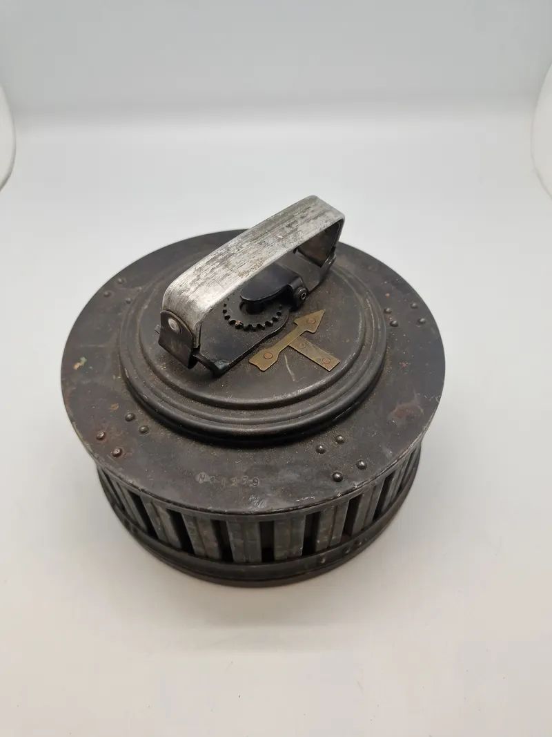 Originalt fransk  “Reibel” maskingevær magasin (mle31) fra ww2 - sjældent set til salg i dk