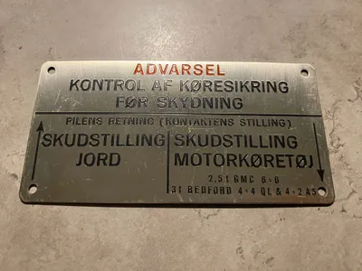 Originalt militært køretøjs skilt for Bedford lastvogn
