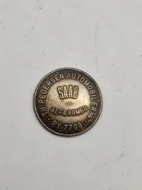 Samling diverse bil reklame pins